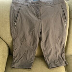 Killtec capri hiking pants/ shorts. Size 10